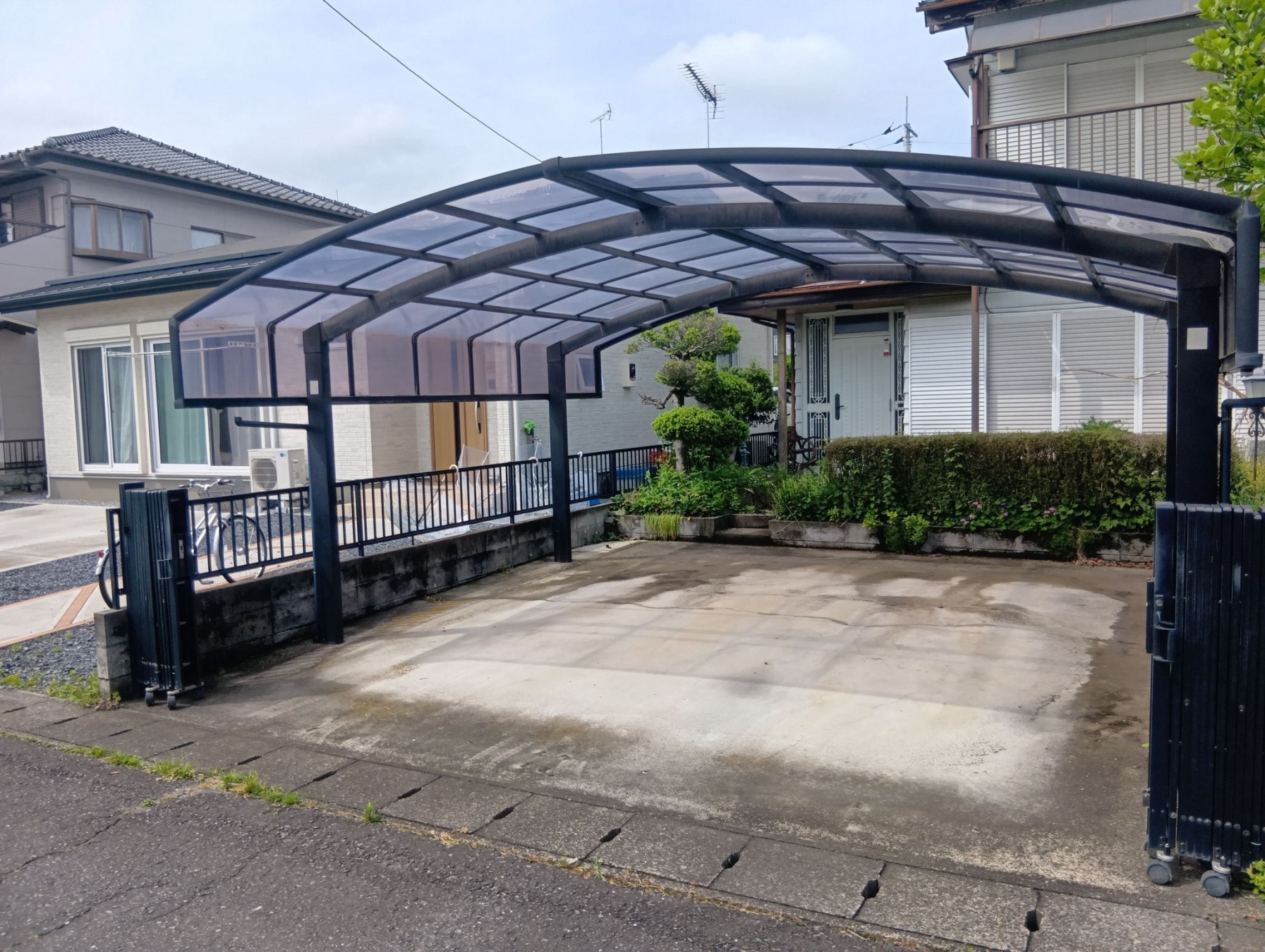 真岡市田町、中古一戸建ての駐車場画像です