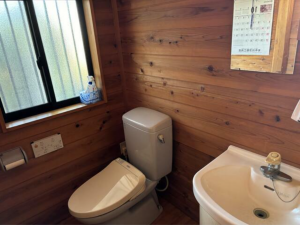 真岡市下高間木、中古一戸建てのトイレ画像です