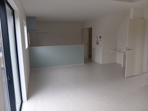 真岡市熊倉町、新築一戸建ての居間画像です