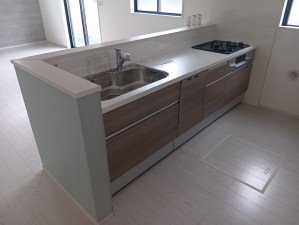真岡市熊倉町、新築一戸建てのキッチン画像です