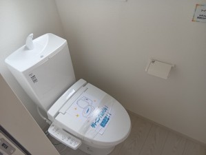 真岡市熊倉町、新築一戸建てのトイレ画像です