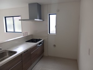 真岡市熊倉町、新築一戸建てのキッチン画像です