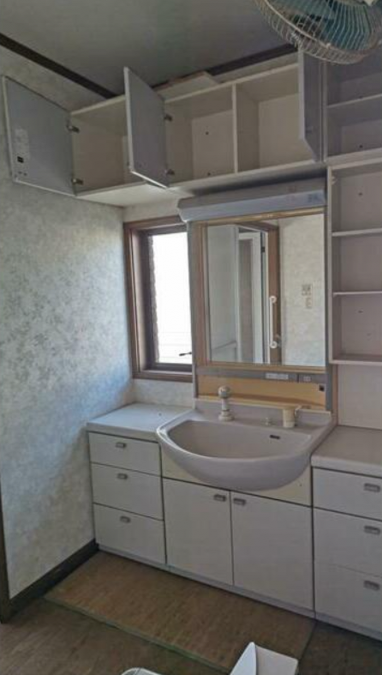 真岡市久下田西、中古一戸建ての洗面画像です