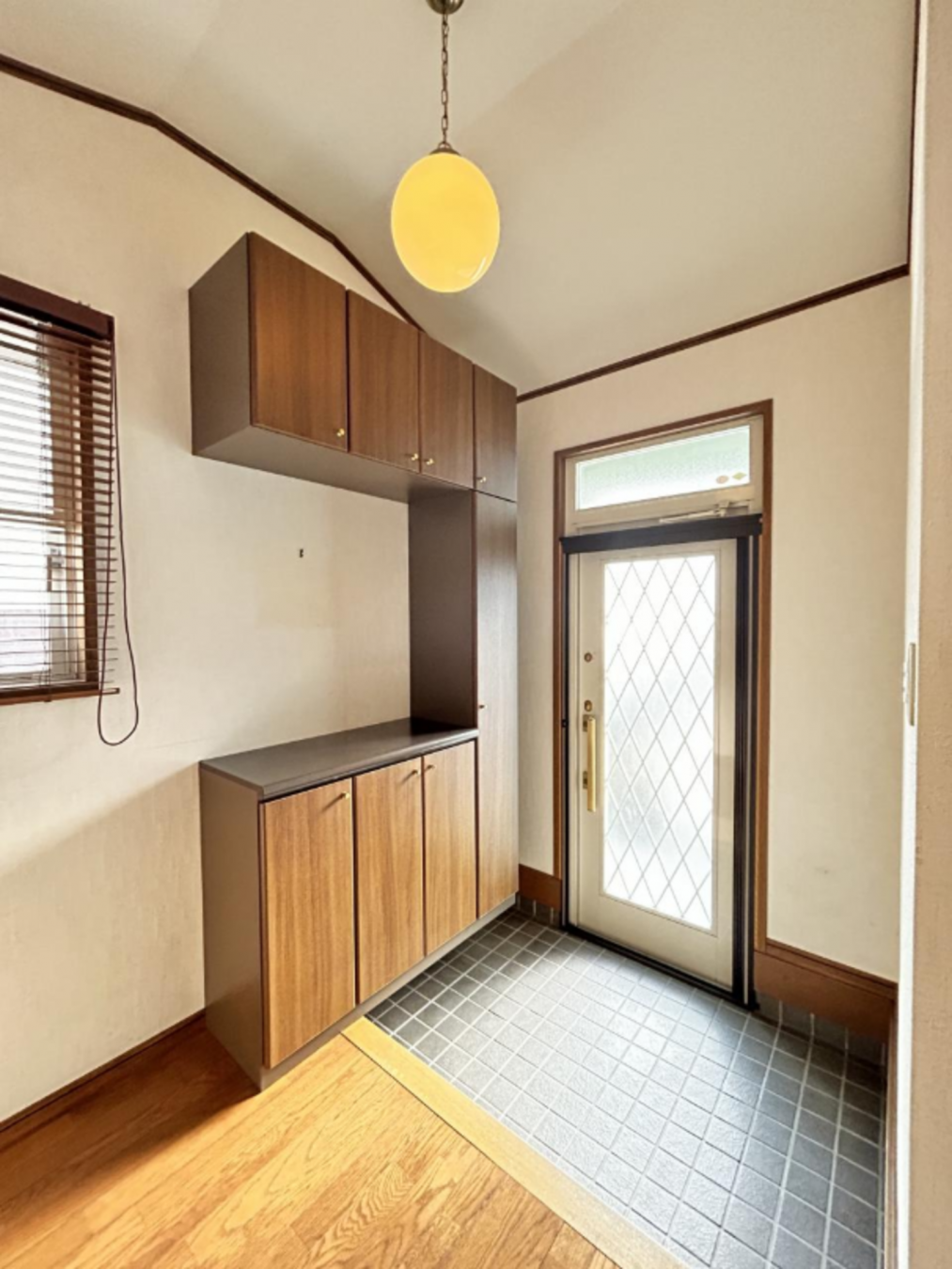 芳賀郡市貝町大字市塙、中古一戸建ての玄関画像です