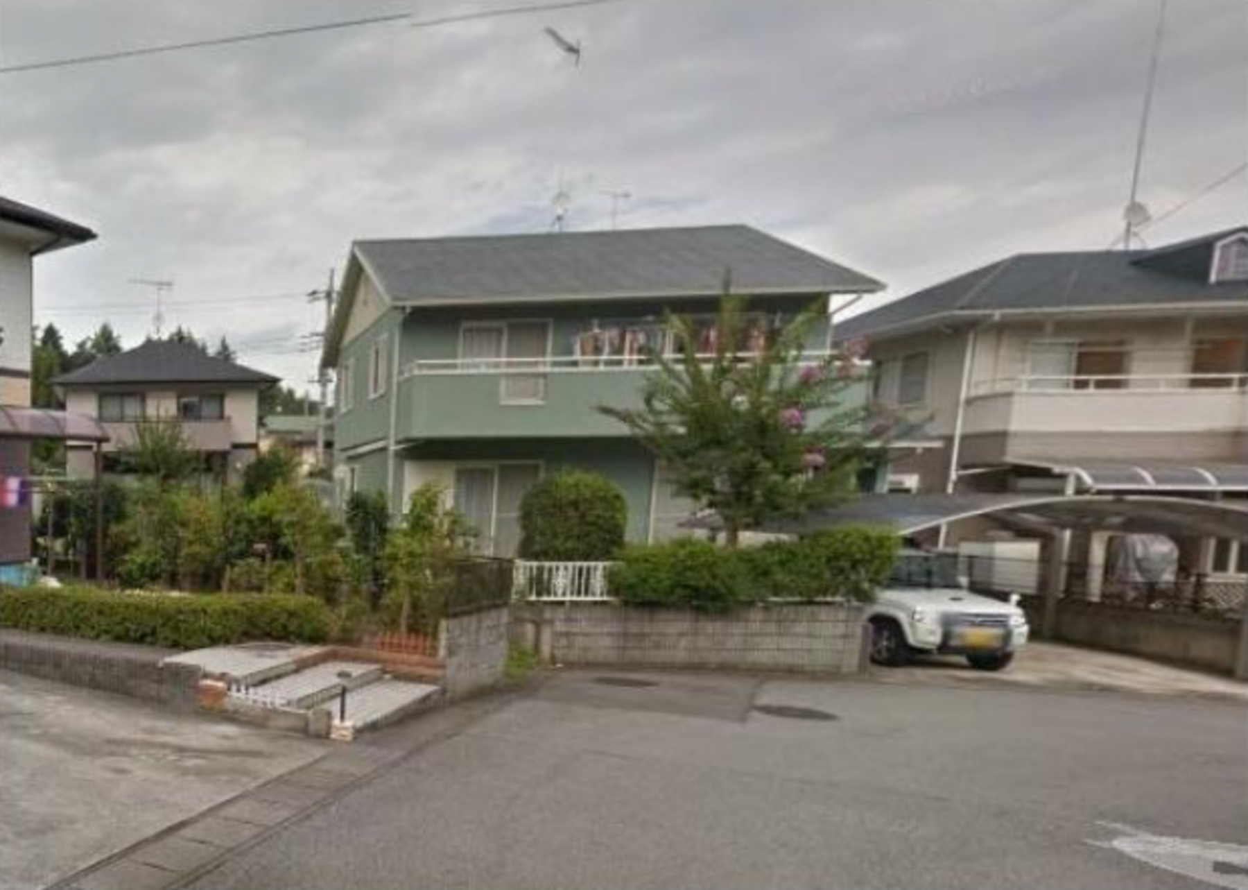 芳賀郡市貝町大字市塙、中古一戸建ての前面道路を含む現地写真画像です