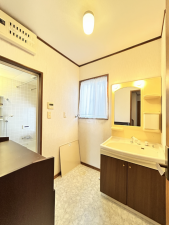 芳賀郡市貝町大字市塙、中古一戸建ての洗面画像です