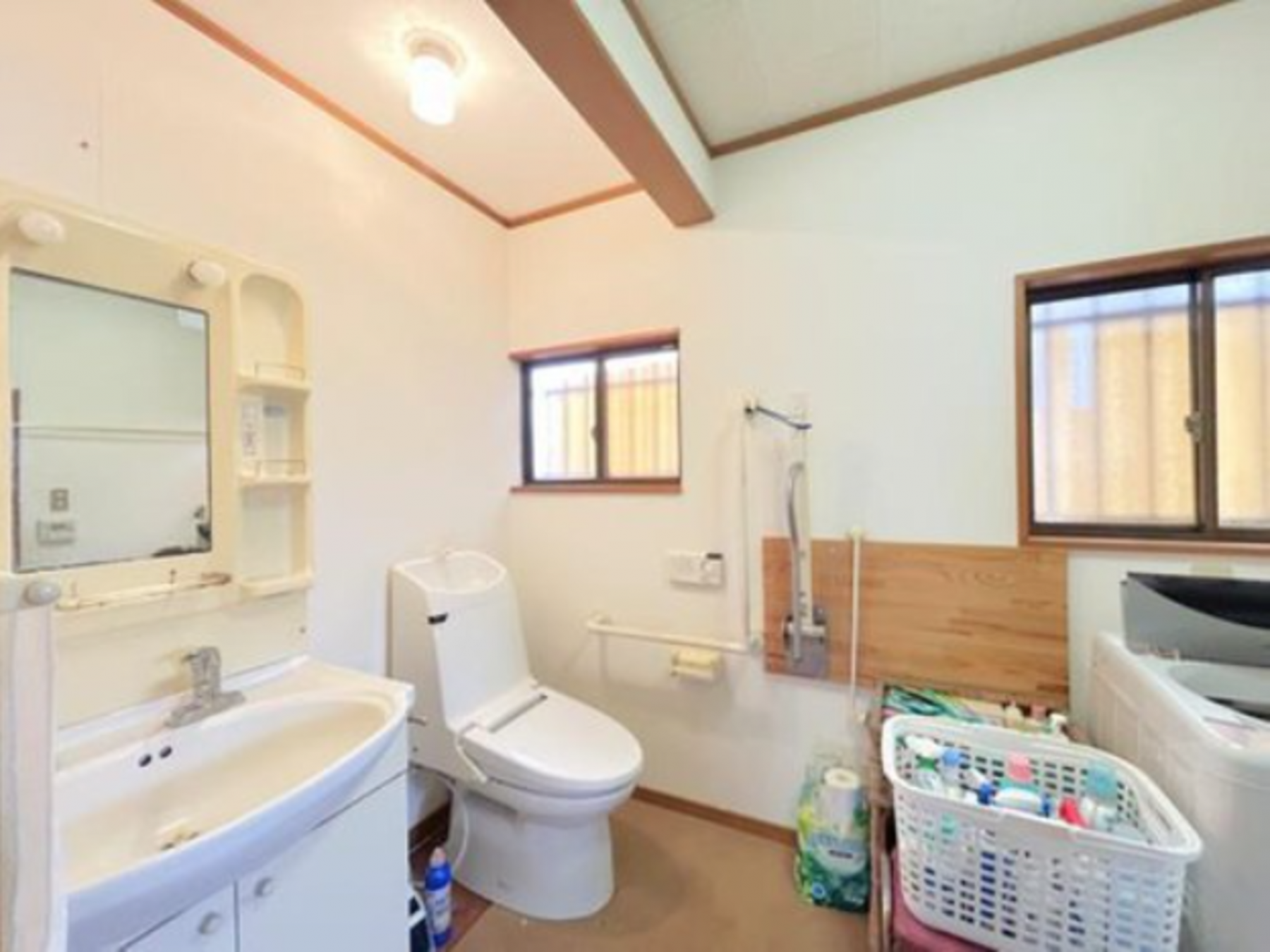 芳賀郡芳賀町大字稲毛田、中古一戸建ての洗面画像です