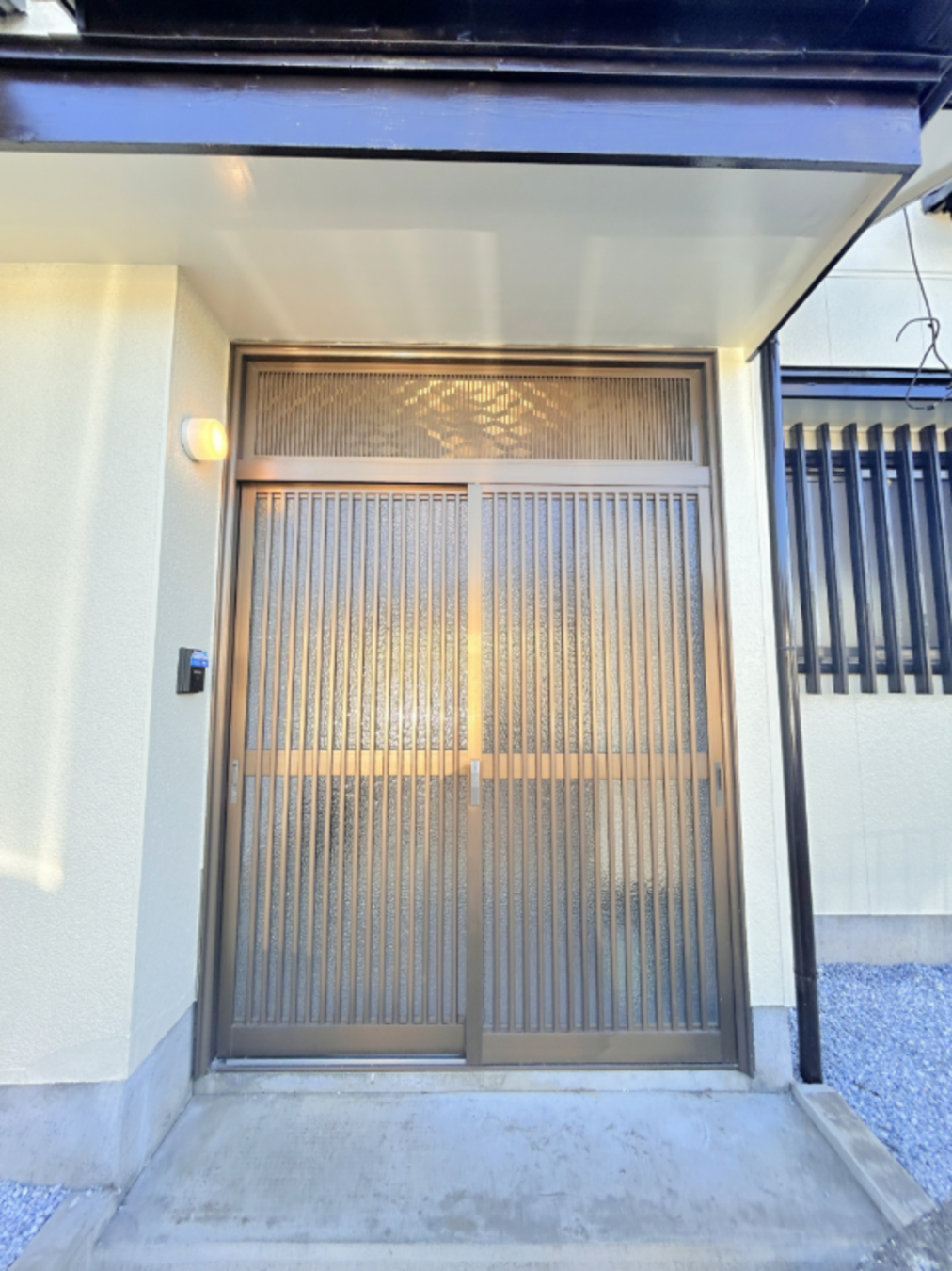 芳賀郡芳賀町大字稲毛田、中古一戸建ての玄関画像です