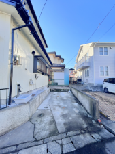 芳賀郡芳賀町大字稲毛田、中古一戸建ての駐車場画像です