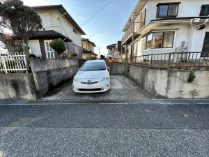 真岡市大谷台町、中古一戸建ての駐車場画像です