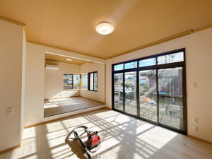 真岡市大谷台町、中古一戸建ての居間画像です