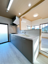 真岡市大谷台町、中古一戸建てのキッチン画像です