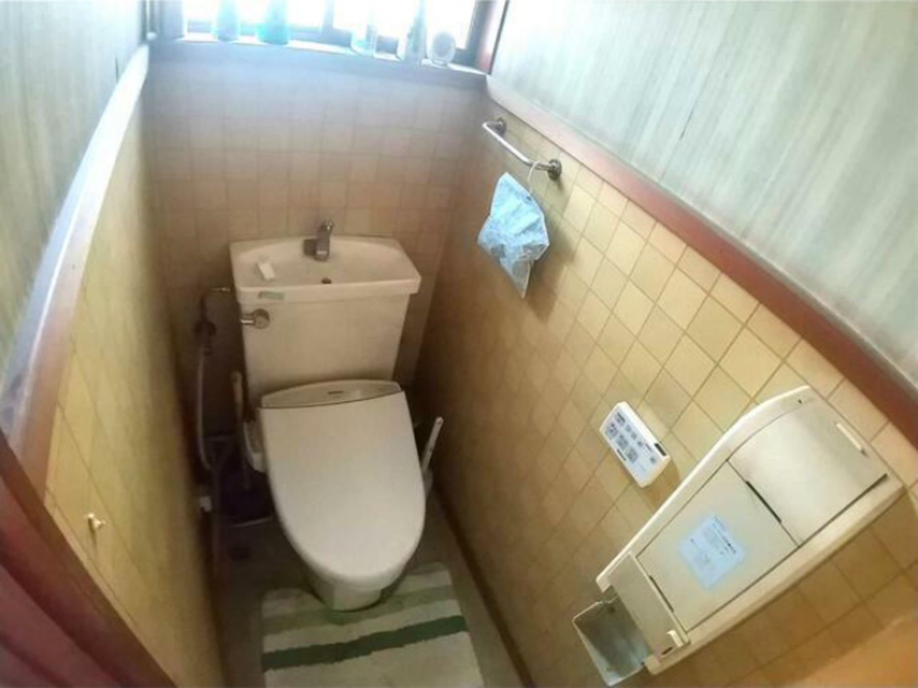 真岡市高勢町、中古一戸建てのトイレ画像です