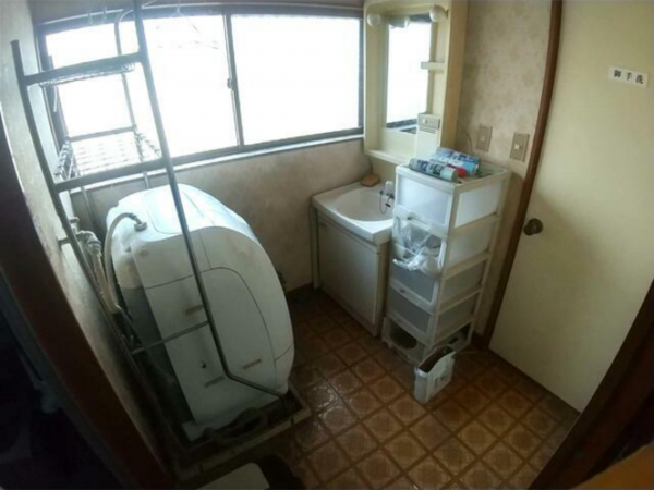 真岡市高勢町、中古一戸建ての洗面画像です