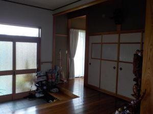 芳賀郡益子町大字塙、中古一戸建ての玄関画像です