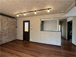 真岡市熊倉、中古一戸建ての居間画像です