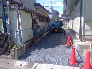 宇都宮市緑町３丁目、中古一戸建ての駐車場画像です