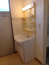 宇都宮市緑町３丁目、中古一戸建ての洗面画像です