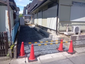 宇都宮市緑町３丁目、中古一戸建ての駐車場画像です