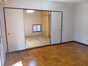 宇都宮市緑町３丁目、中古一戸建ての居間画像です