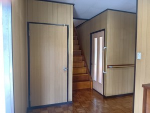 宇都宮市緑町３丁目、中古一戸建ての玄関画像です