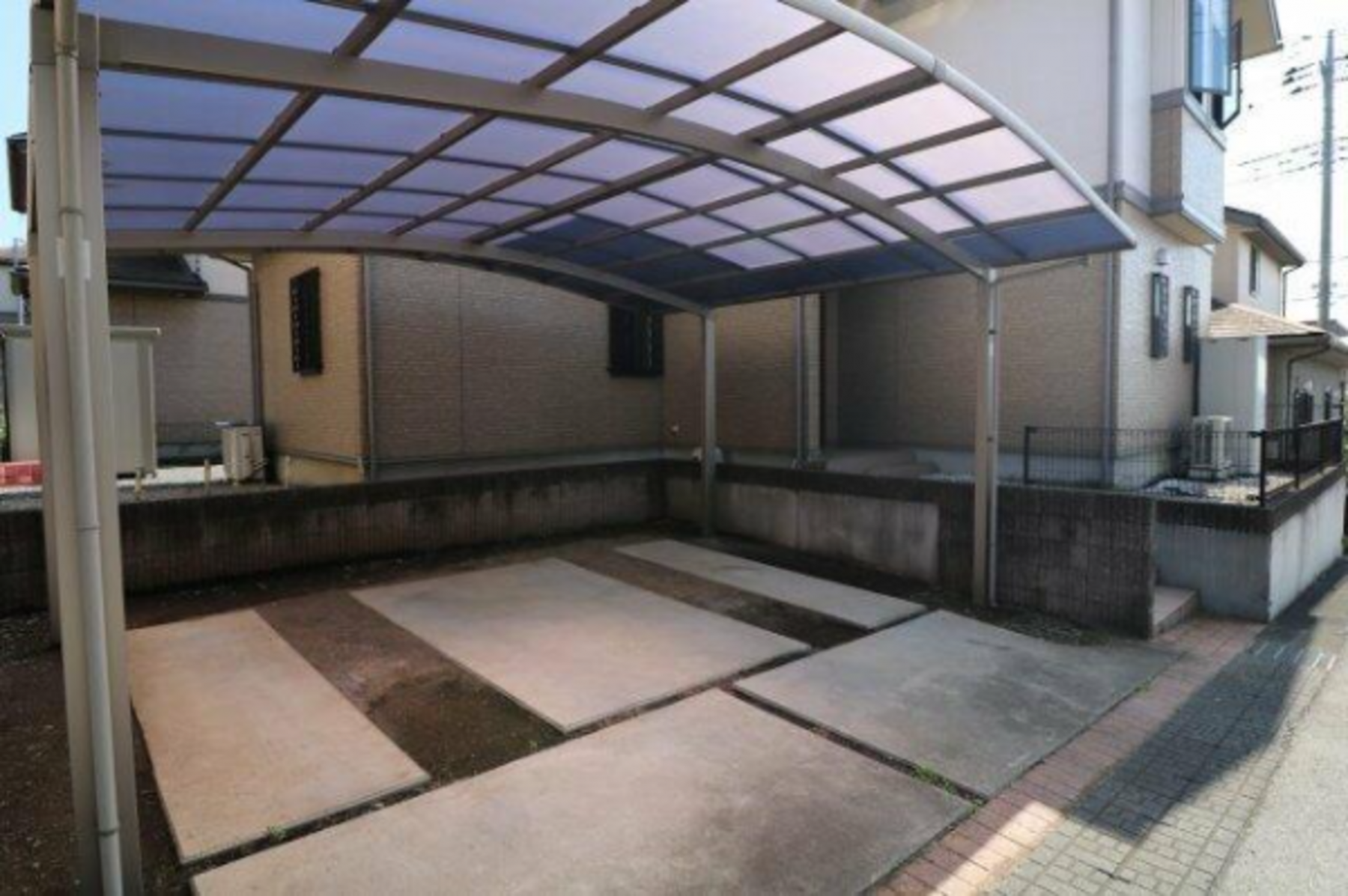 真岡市大谷台町、中古一戸建ての駐車場画像です