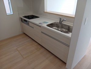 真岡市長田、新築一戸建てのキッチン画像です