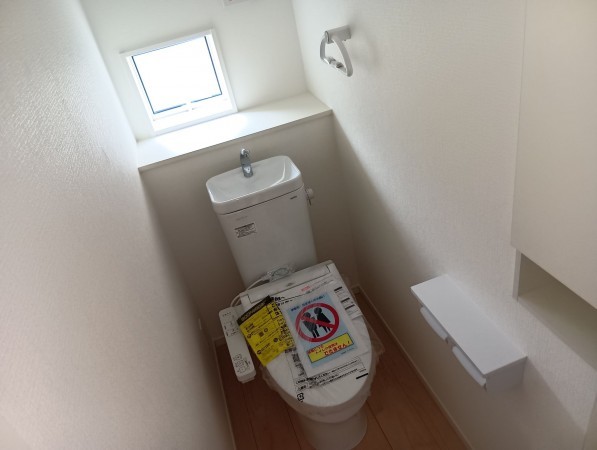 真岡市長田、新築一戸建てのトイレ画像です