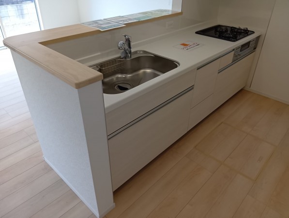 真岡市長田、新築一戸建てのキッチン画像です