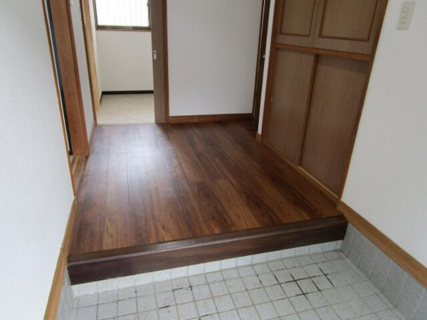 芳賀郡市貝町大字多田羅、中古一戸建ての玄関画像です