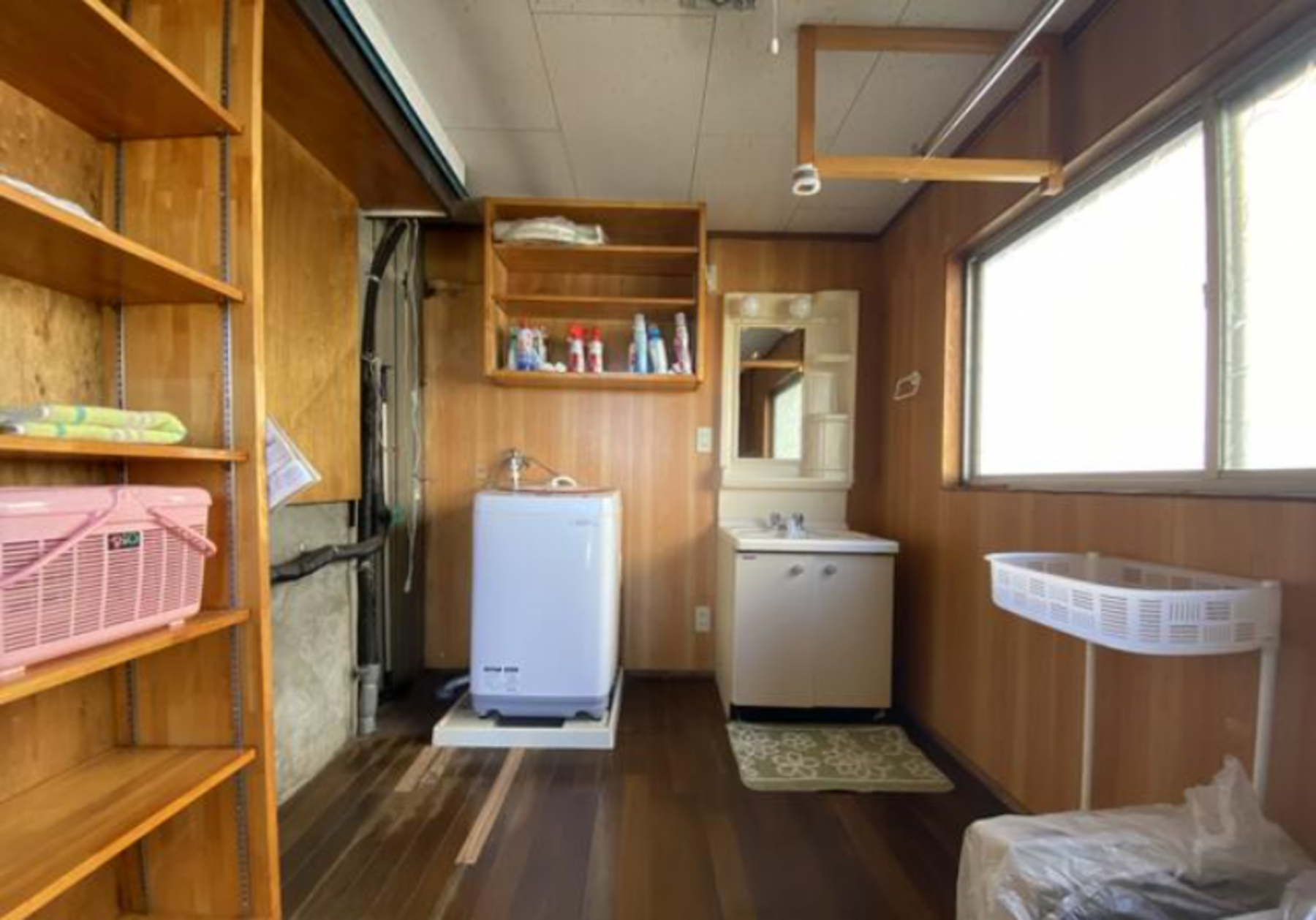 真岡市石島、中古一戸建ての洗面画像です