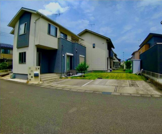 真岡市上大沼、中古一戸建ての駐車場画像です