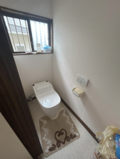 真岡市八木岡、中古一戸建てのトイレ画像です