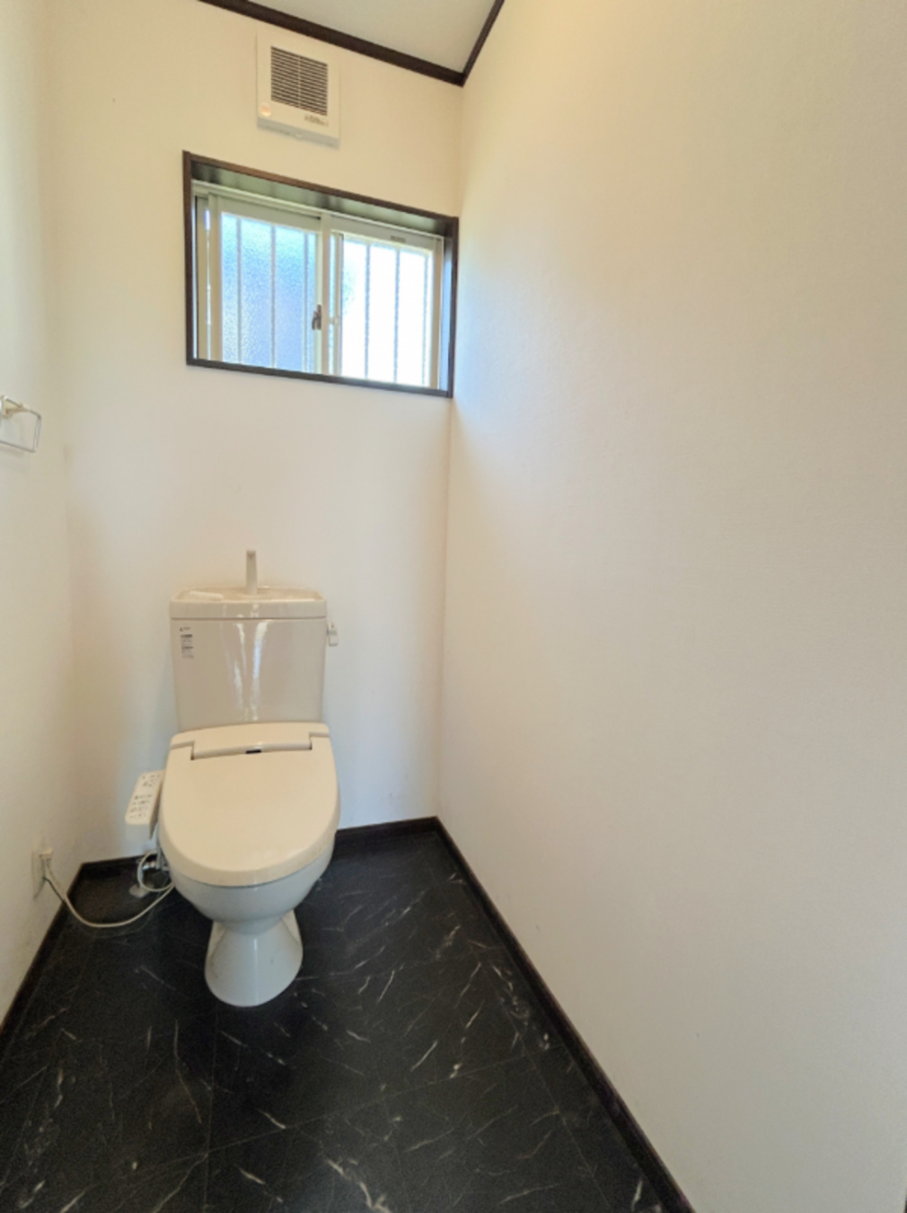 芳賀郡芳賀町大字八ツ木、中古一戸建てのトイレ画像です