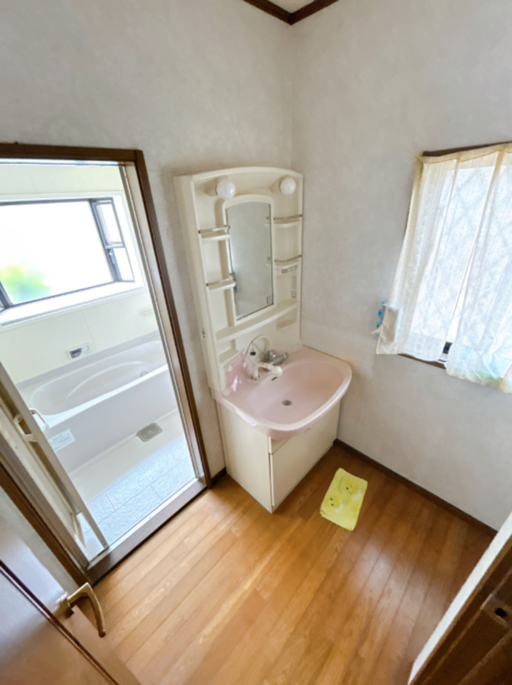 真岡市熊倉、中古一戸建ての洗面画像です