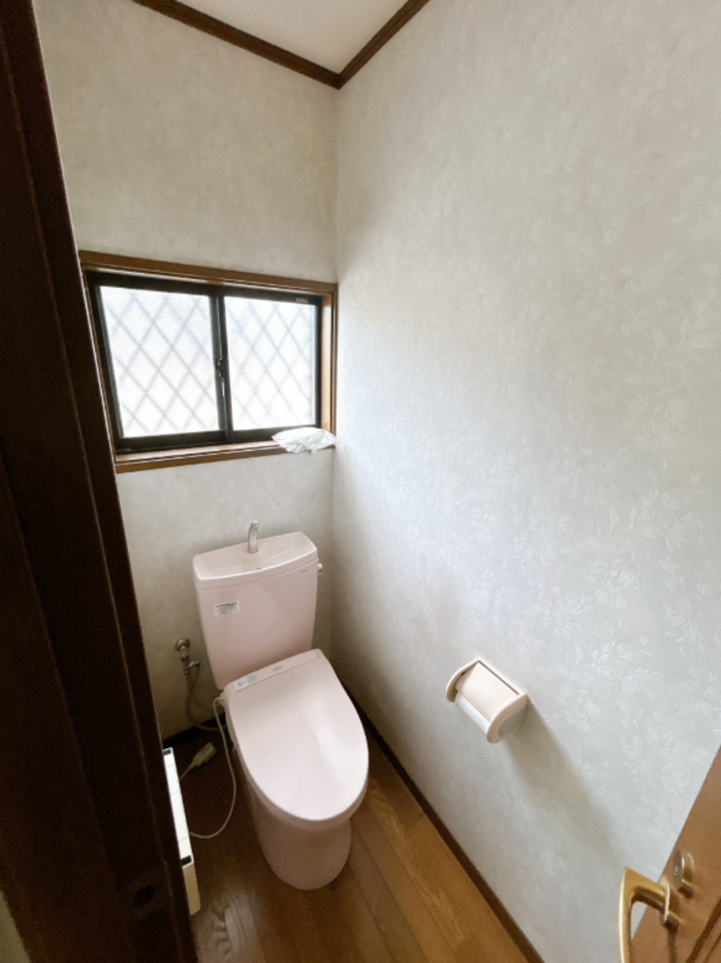 真岡市熊倉、中古一戸建てのトイレ画像です