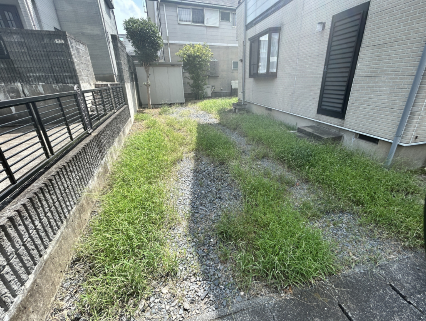 真岡市熊倉、中古一戸建ての駐車場画像です