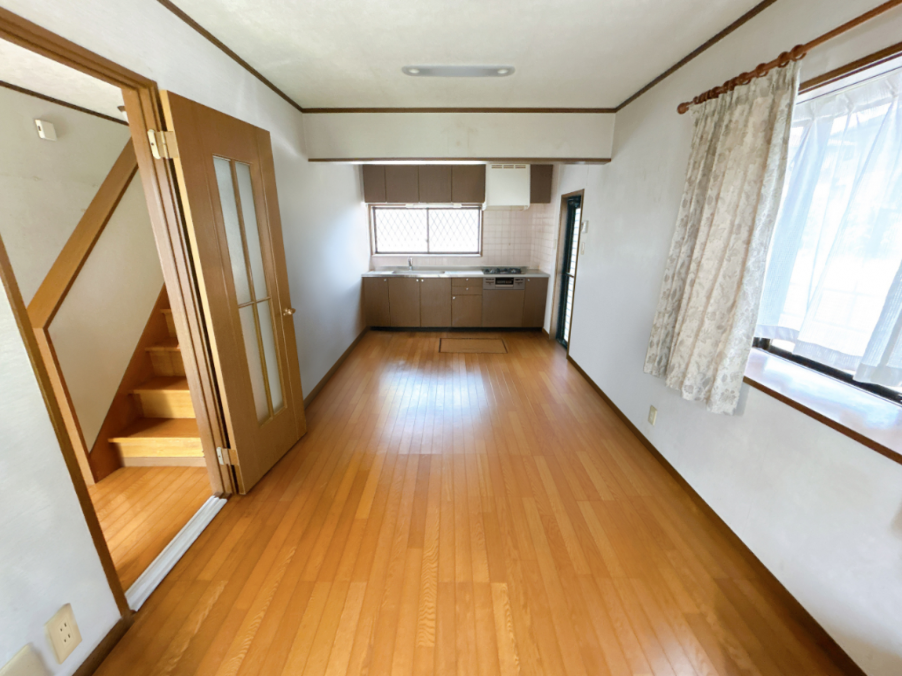 真岡市熊倉、中古一戸建ての居間画像です