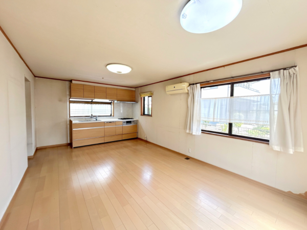 芳賀郡市貝町大字上根、中古一戸建ての居間画像です