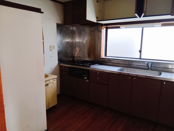 真岡市熊倉町、中古一戸建てのキッチン画像です