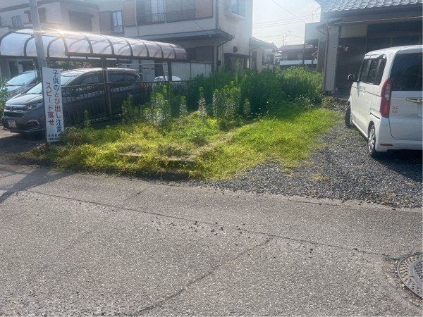 真岡市熊倉町、中古一戸建ての駐車場画像です