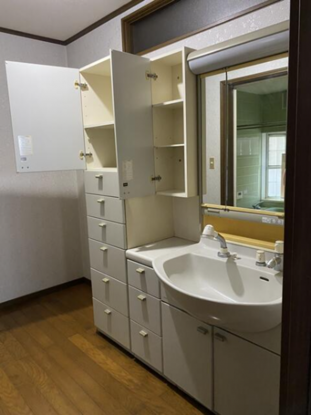 真岡市台町、中古一戸建ての洗面画像です