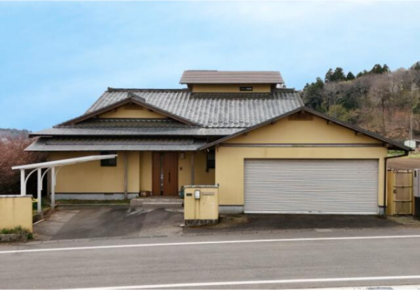 芳賀郡市貝町大字杉山、中古一戸建ての外観画像です