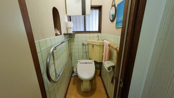 真岡市小林、中古一戸建てのトイレ画像です