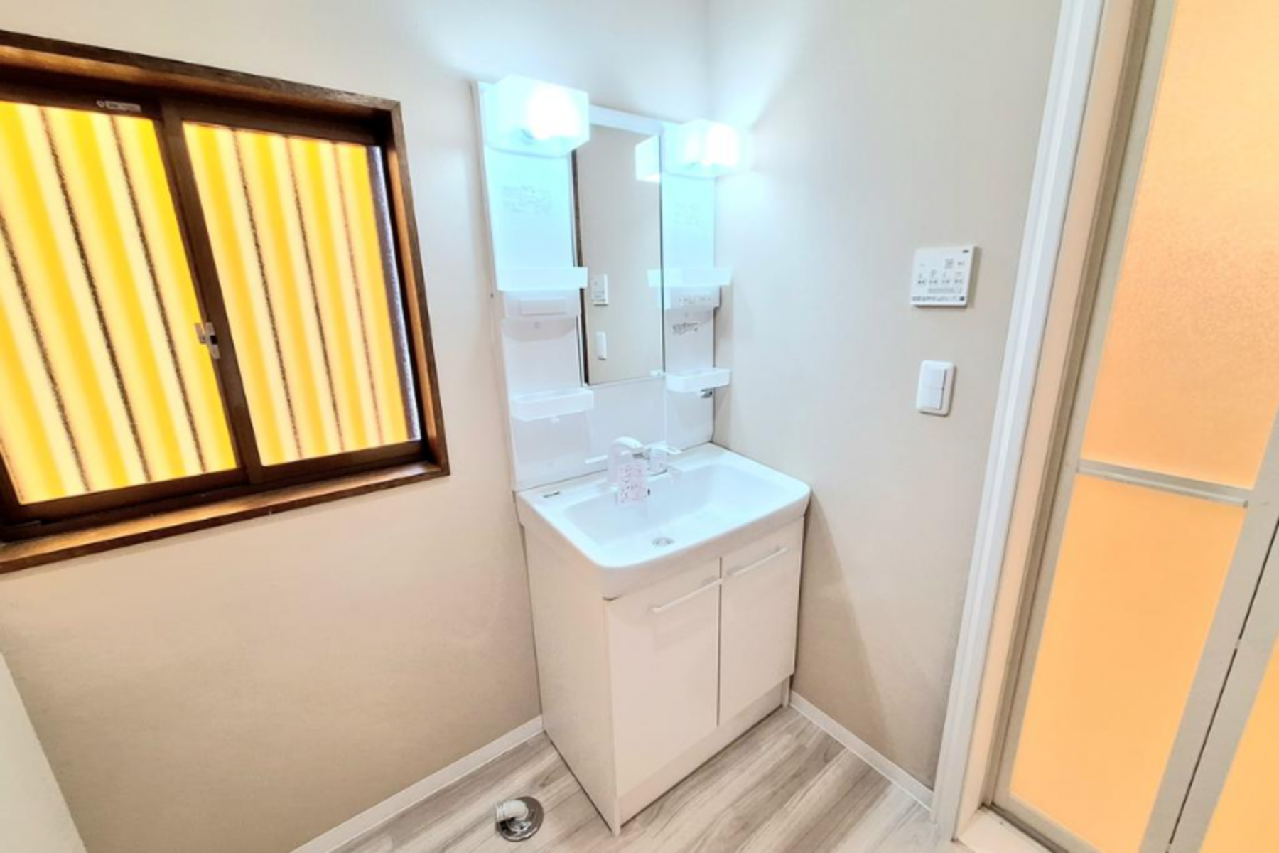 芳賀郡芳賀町大字東水沼、中古一戸建ての洗面画像です