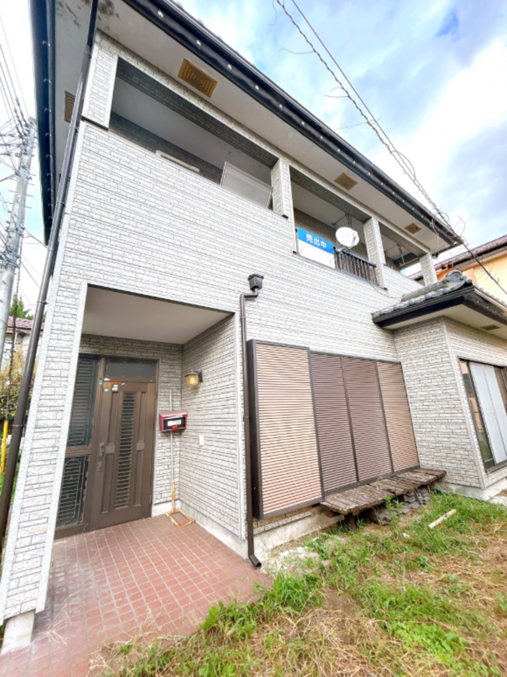 真岡市西郷、中古一戸建ての玄関画像です