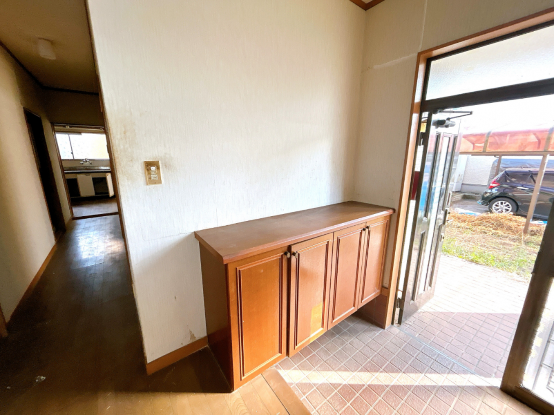 真岡市西郷、中古一戸建ての玄関画像です