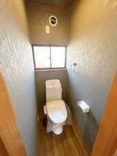 真岡市西郷、中古一戸建てのトイレ画像です