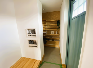 真岡市亀山、中古一戸建ての玄関画像です