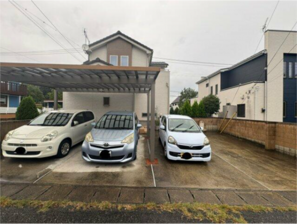 芳賀郡市貝町大字市塙、中古一戸建ての駐車場画像です
